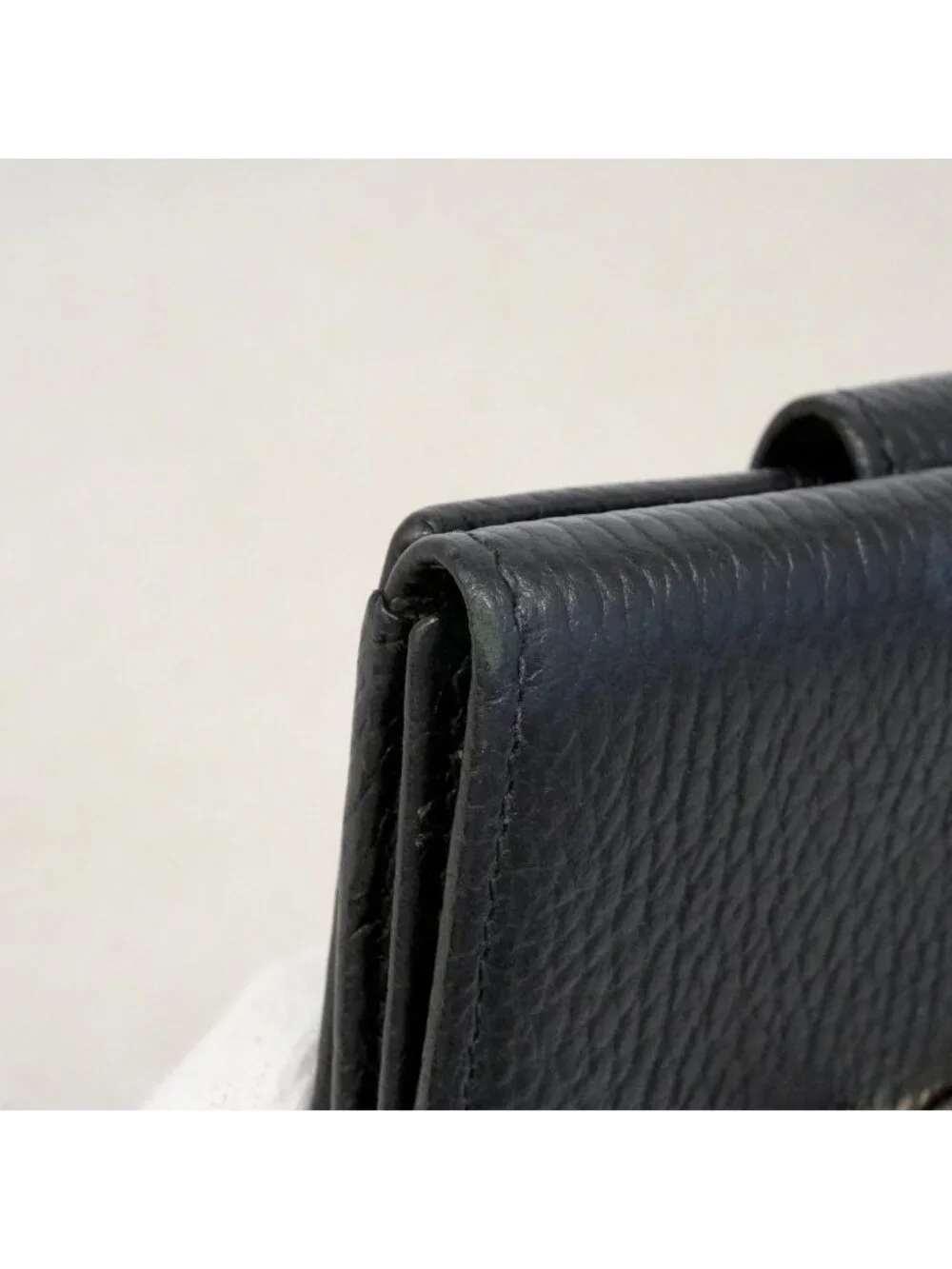 Gucci Wallet Interlocking G Leather Black Gold